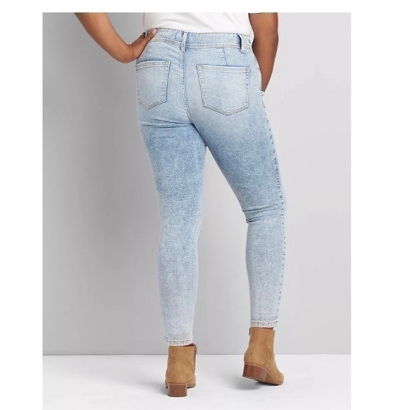 LANE BRYANT 18 NWT High-Rise 3-Button Jegging Light Wash Womens Skinny Jeans - Picture 2 of 15